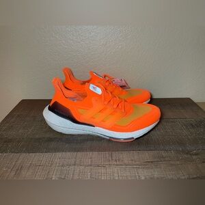 Adidas UltraBoost 21 “Screaming Orange” Shoes.
Mens Sizes 8.5 or 9.